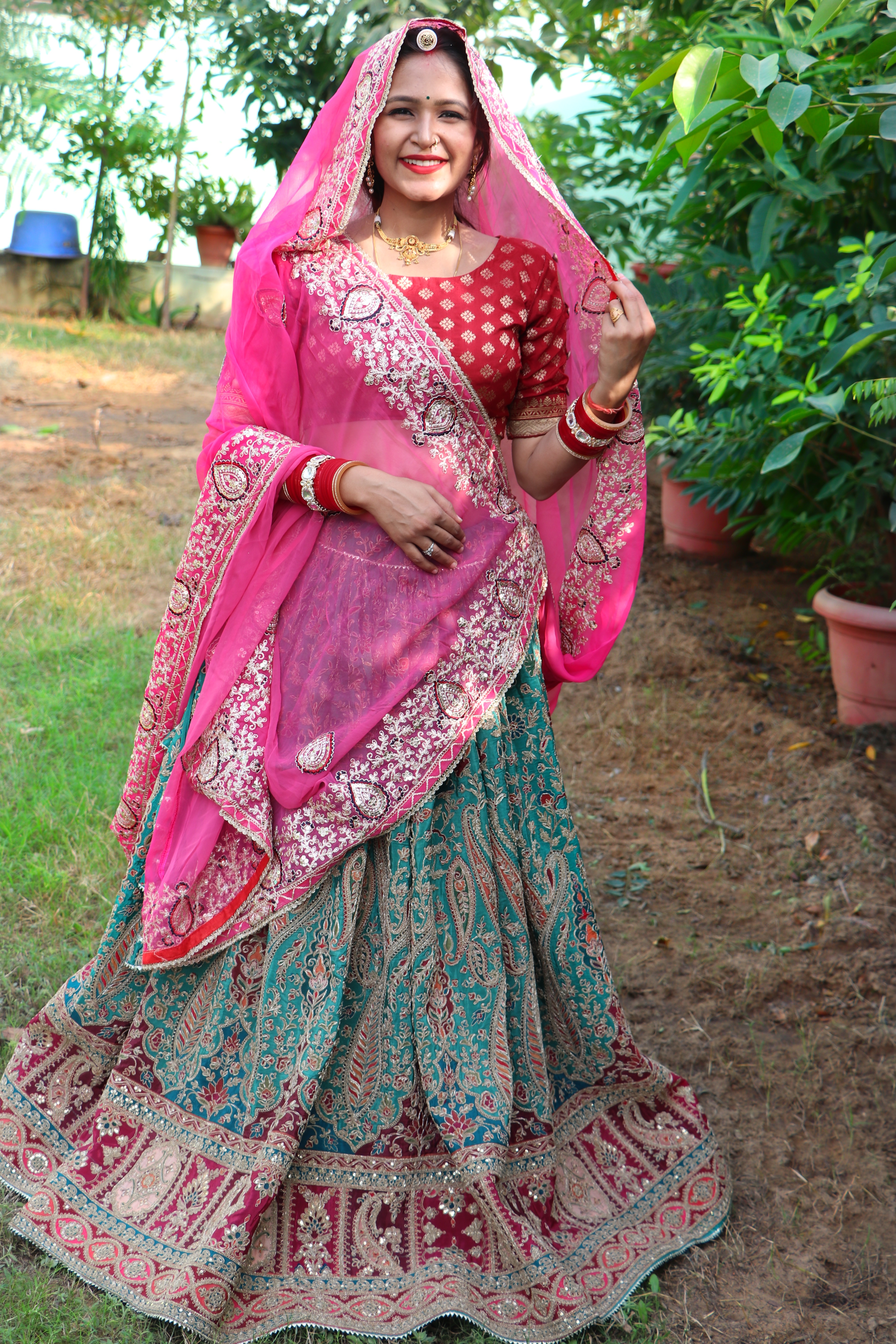 Padmini Zardozi Lehenga alternate view
