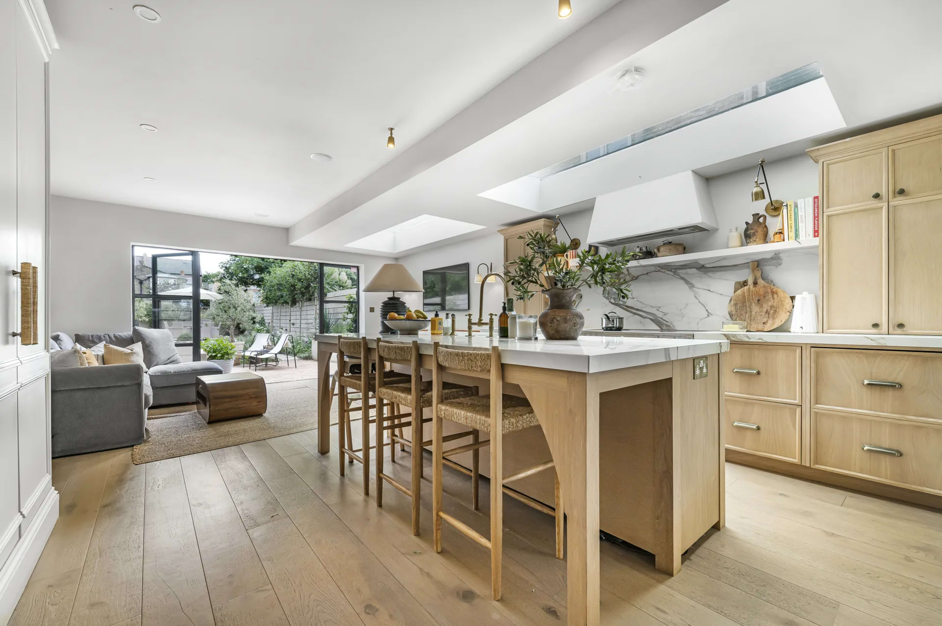 PlanPix Property Marketing - Slide 2