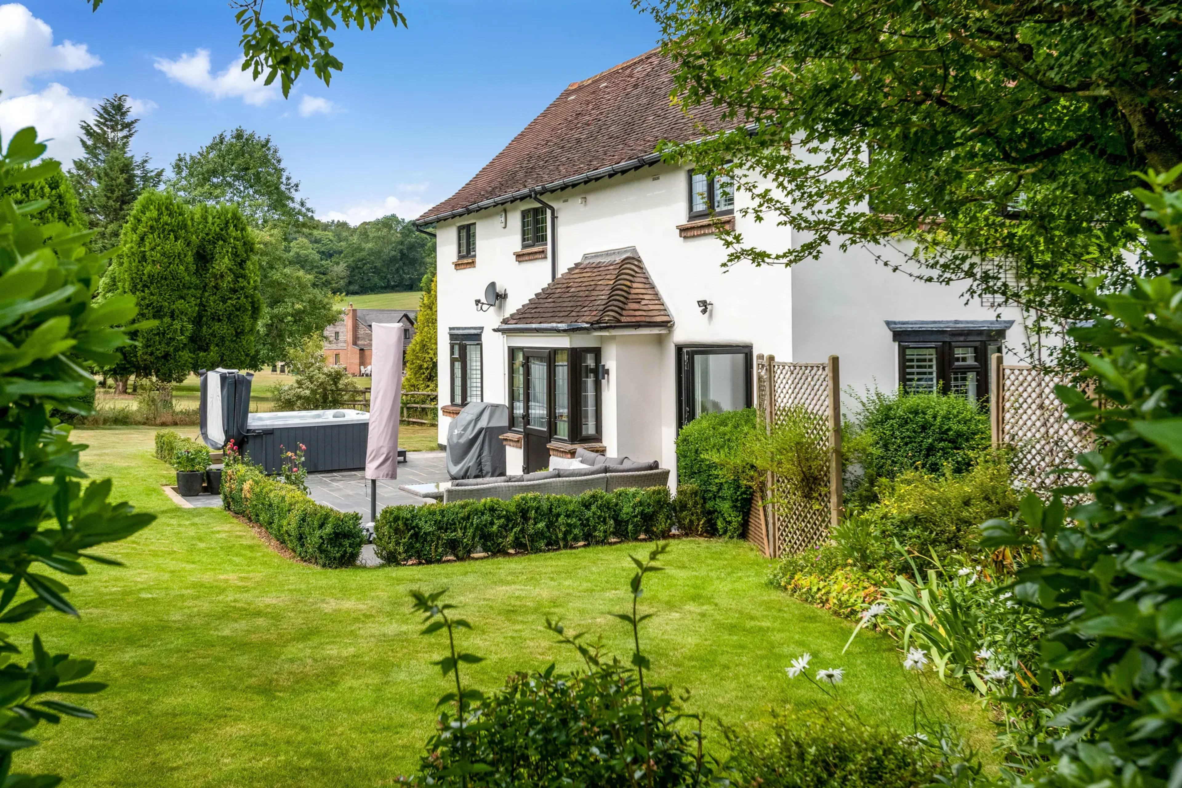 PlanPix Property Marketing - Slide 4