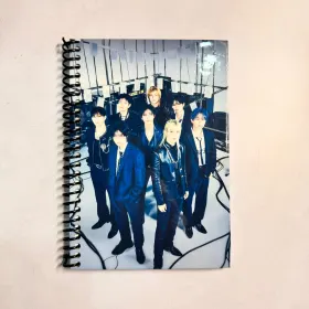 CUADERNO de STRAY KIDS Cód.: CKP003