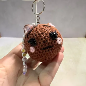LLAVERO AMIGURUMI de JENNIE Cód.: LLA010