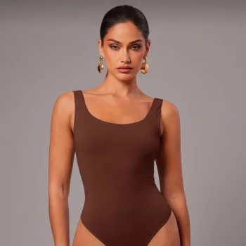 Body marrón de espalda abierta