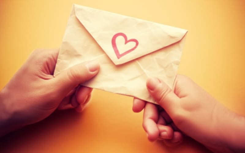 The Secret Message That Couldn't Wait! A Heartfelt Confession Revealed Through a Special Messenger!