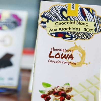 Chocolat Blanc aux Arachides 30 % – Chocolaterie Lowa