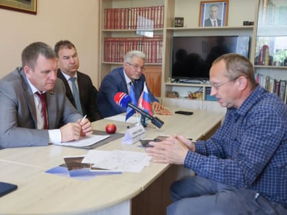 Председатель Законодательного Собрания Калужской области встретился с гражданами в Бабынино