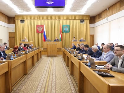 В Калужской области увеличили выплаты специалистам на селе, многодетным и приемным родителям