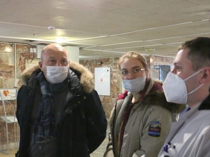 КАЛУЖСКИЙ МИНИСТР ПАХОМЕНКО ПРИЗВАЛ ЛЮДЕЙ ДИСТАНЦИРОВАТЬСЯ И НАДЕТЬ МАСКИ