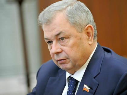 Артамонов призвал чиновников отказаться от излишеств