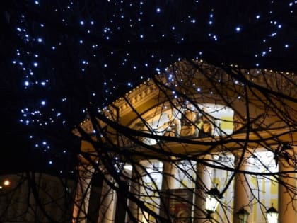 Слёт легенд рока, новый квартал на Правобережье и БМП-2 в центре Калуги: главное за день