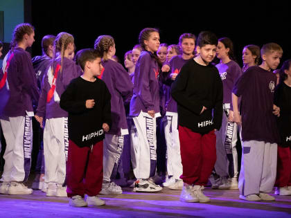 «DANCE RUSH» зажгли зал своими танцами
