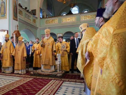 Святейший Патриарх Кирилл совершил Литургию в Иоанновском ставропигиальном монастыре в Санкт-Петербурге