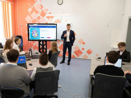 Школьников научили проводить аналитические исследования