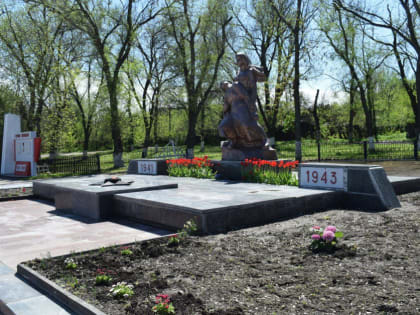 Калужане восстанавливают мемориалы в Первомайске