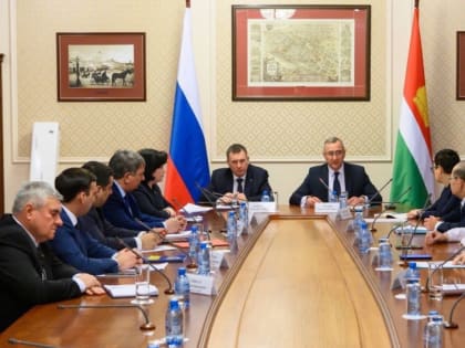 Владислав Шапша провел встречу с лидерами партийных фракций Заксобрания Калужской области