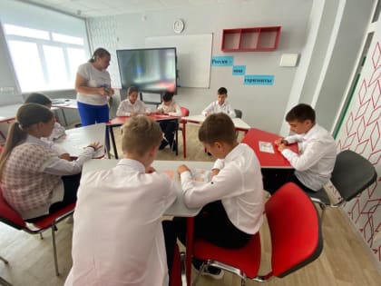 В калужских школах стартовали занятия профориентационного курса «Россия — мои горизонты»