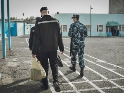 Госдума приняла закон об освобождении от уголовной ответственности контрактников