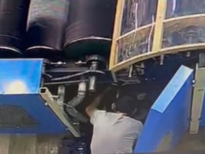 В Боровском районе работник предприятия лишился кисти руки