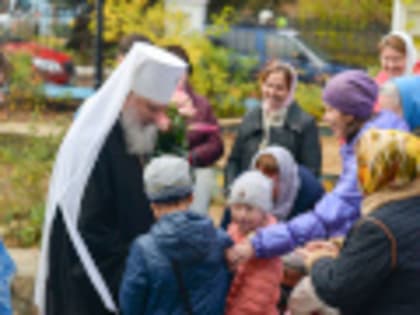 В праздник Покрова Пресвятой Богородицы митрополит Климент совершил Божественную литургию в храме «Покрова на рву»