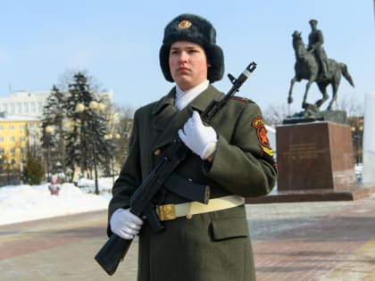 Владислав Шапша искренне поблагодарил военнослужащих за преданность делу, выразил признательность калужанам за поддержку наших воинов