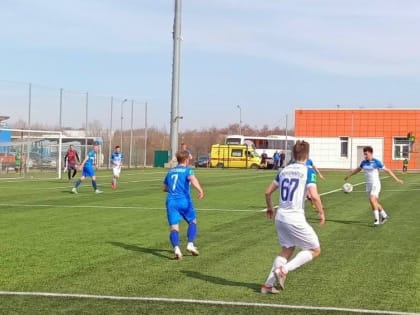 На последних минутах матча футбольный клуб «Калуга» одержал победу над курским «Авангардом»