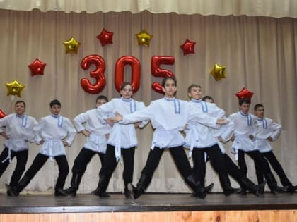 Полотняному Заводу 305 лет