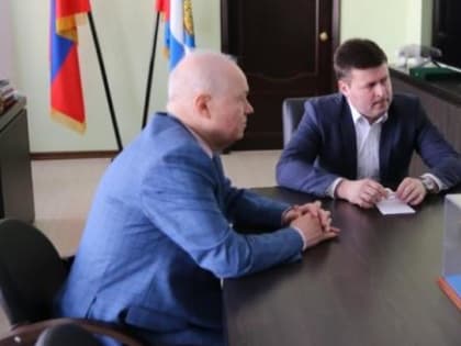 Прошла рабочая встреча с руководителем Центра занятости Михаилом Осинцевым