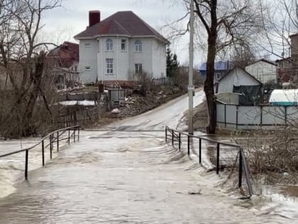 В Калуге затопило еще два моста