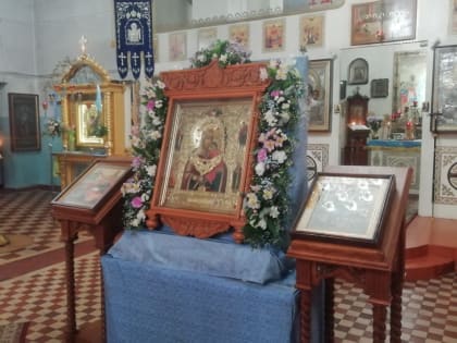 Празднование в честь иконы Пресвятой Богородицы  «Избавление от бед страждущих» в Казанском соборе Людинова