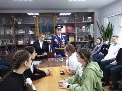 Александр Трусевич провел встречу со студентами юридического полицейского колледжа