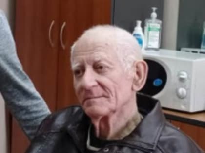 Александр Иванов поздравил ветерана «Байконура»