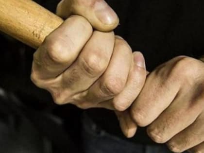 НЕЗВАНЫЙ ГОСТЬ УГРОЖАЛ ГОРОЖАНКЕ РАСПРАВОЙ