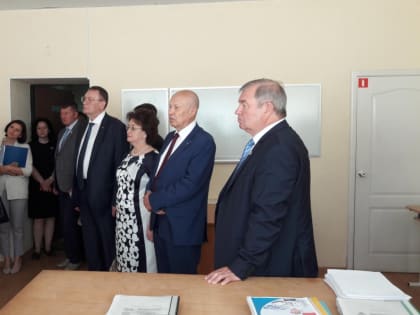 Комиссия Совета Законодателей РФ по образованию и науке посетила учебный центр подготовки кадров для автопрома