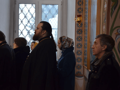 ВСТРЕЧА ДУХОВЕНСТВА КОЗЕЛЬСКОГО И СУХИНИЧСКОГО  БЛАГОЧИНИЙ С СЕМЬЯМИ ВОЕННОСЛУЖАЩИХ УЧАСТНИКОВ СВО