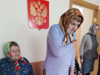 Священнослужитель посетил дом ветеранов