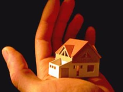 Как сироте получить бесплатное жилье?