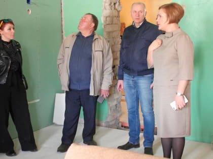 В Людиново участники» Партийного десанта» ознакомились с ходом строительных работ в Детской школе искусств №1