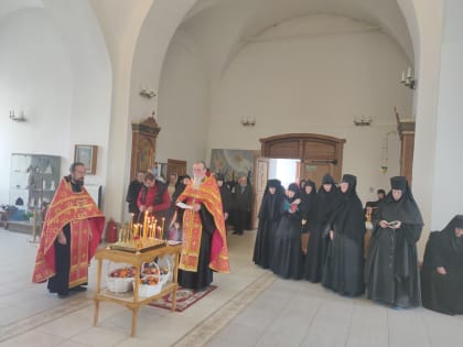 Память игумении Виталии почтили в Феклиной пустыни