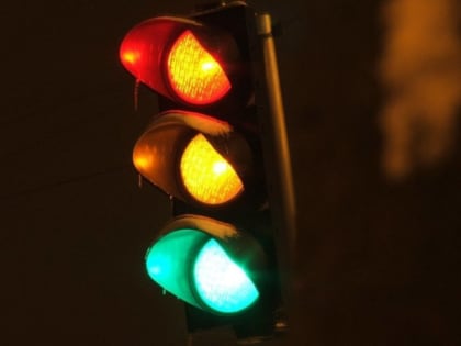 НОВЫЙ СВЕТОФОР В ЗАОВРАЖЬЕ ОБОРУДУЮТ ЗАСТРОЙЩИКИ