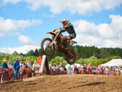 Болельщиков зовут на летний мотокросс
