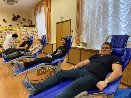 На донорской акции в калужском минприроды сдали 32 литра крови