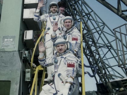 ПОЗДРАВЛЯЕМ С ЮБИЛЕЕМ КОСМОНАВТА ОЛЕГА ЮРЬЕВИЧА АТЬКОВА!