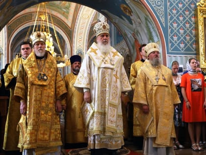 В Калужской митрополии поздравили с 41-ой годовщиной архиерейской хиротонии митрополита Калужского и Боровского Климента