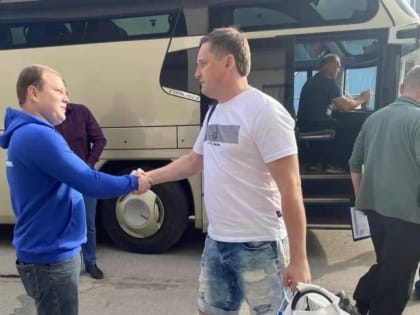 Отряд волонтёров «Молодой Гвардии» «Единой России» отправился в ЛНР