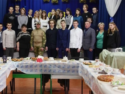 Людиновские школьники пообщались с участником СВО