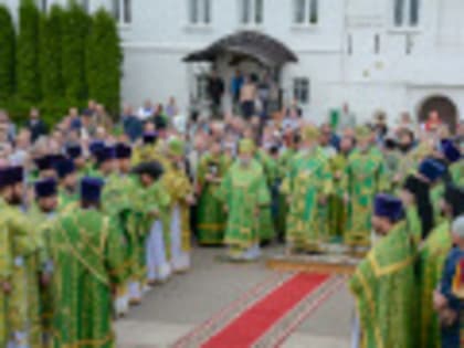 В день памяти преподобного Пафнутия Боровского в его святой обители совершены праздничные богослужения