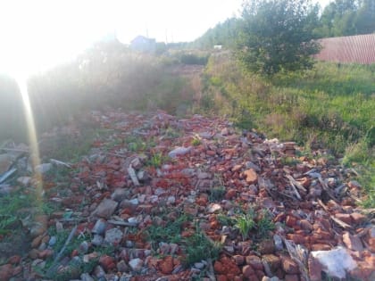 Бой асфальта с Синих мостов вывезут для отсыпки деревни Лихун