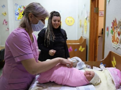 В России может появиться новый вид помощи родителям – сертификат для новорожденных