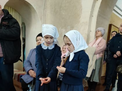 Епископ Никита совершил Божественную литургию и чин Торжества Православия в Успенском соборе