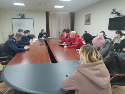 В Калужской области руководство следственного управления СК России встретилось с потерпевшими по делу о нарушении прав граждан из числа детей-сирот