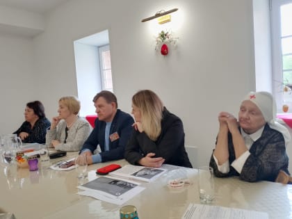 Представители Козельской епархии приняли участие в секции конференции «Благотворительность как потребность души следовать Заповедям Божиим. На примере святых Царственных страстотер